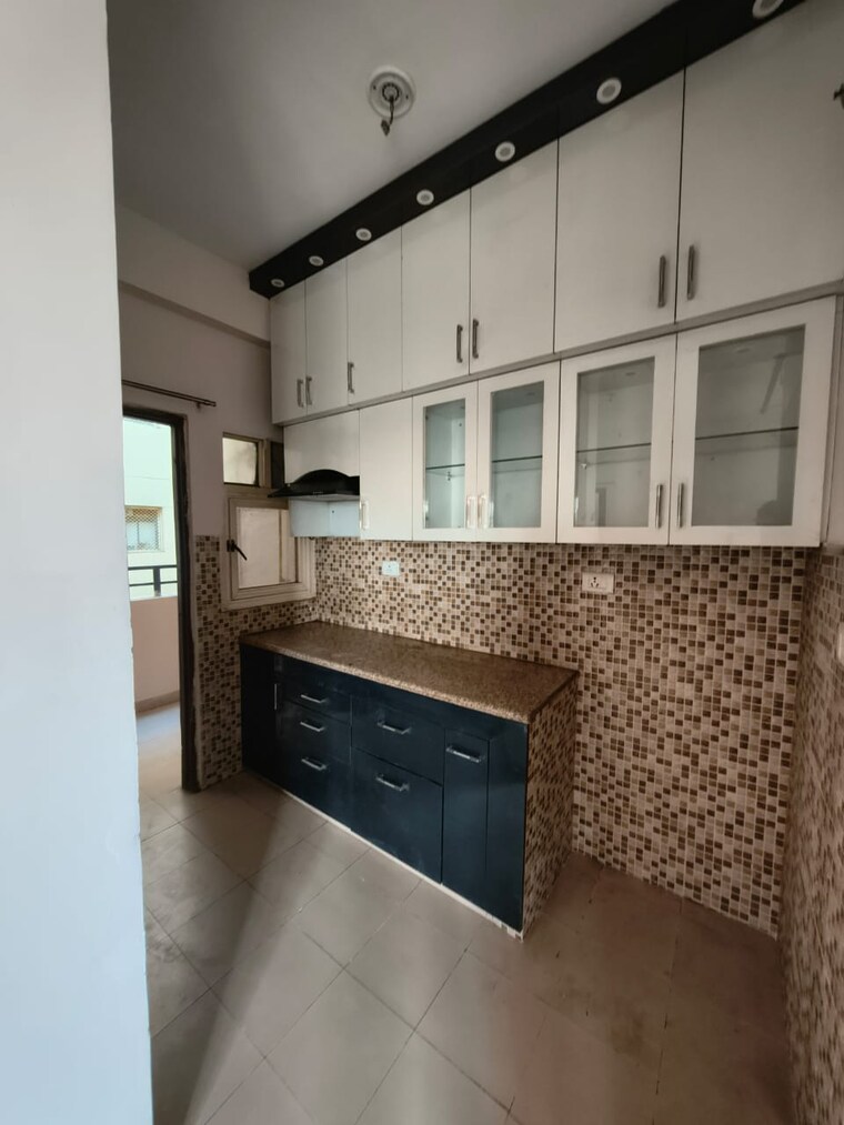Kitchen, awho-8b 2 Bedroom 1050 Sq.Ft. Apartment In Vrindavan Yojna Lucknow 10432988