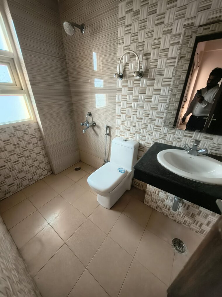 Bathroom, awho-8b 2 Bedroom 1050 Sq.Ft. Apartment In Vrindavan Yojna Lucknow 10432988