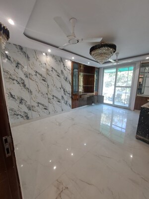 Parking in 3 BHK Apartment at Sector 25 – for Rent