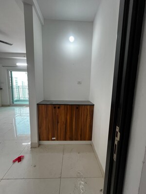Room in 3 BHK Apartment at Aparna Zenon, Puppalaguda – for Rent