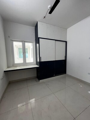 Room in 3 BHK Apartment at Aparna Zenon, Puppalaguda – for Rent