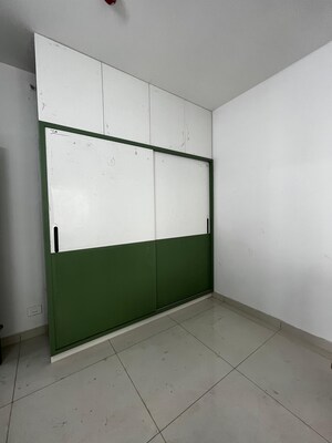 Room in 3 BHK Apartment at Aparna Zenon, Puppalaguda – for Rent