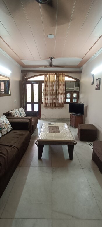3 BHK Flat for Sale in Rohini Sector 9, Delhi