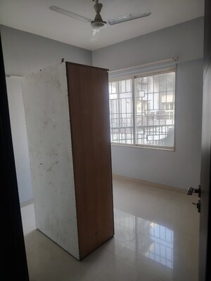 Room in 3 BHK Apartment at K Raheja Reserve, Mohammadwadi – for Rent