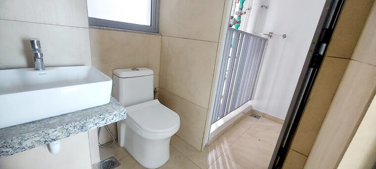 Bathroom, lodha-vivant 2 Bedroom 1180 Sq.Ft. Apartment In Ghodbunder Road Thane 10437977