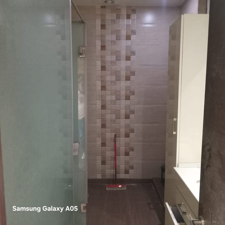 Bathroom, greater kailash ii 3 Bedroom 250 Sq.Yd. Builder Floor In Greater Kailash ii Delhi 10437979