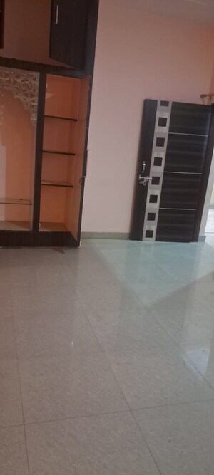 Room in 2.5 BHK Villa at Sector 15 – for Rent