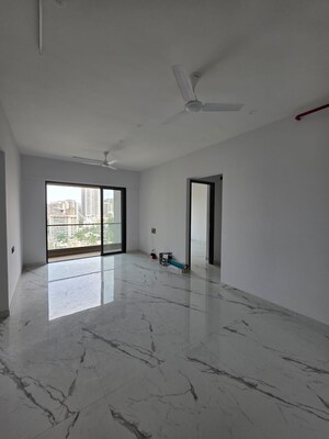 Room in 3 BHK Apartment at Jyoti Sukriti, Goregaon East – for Sale