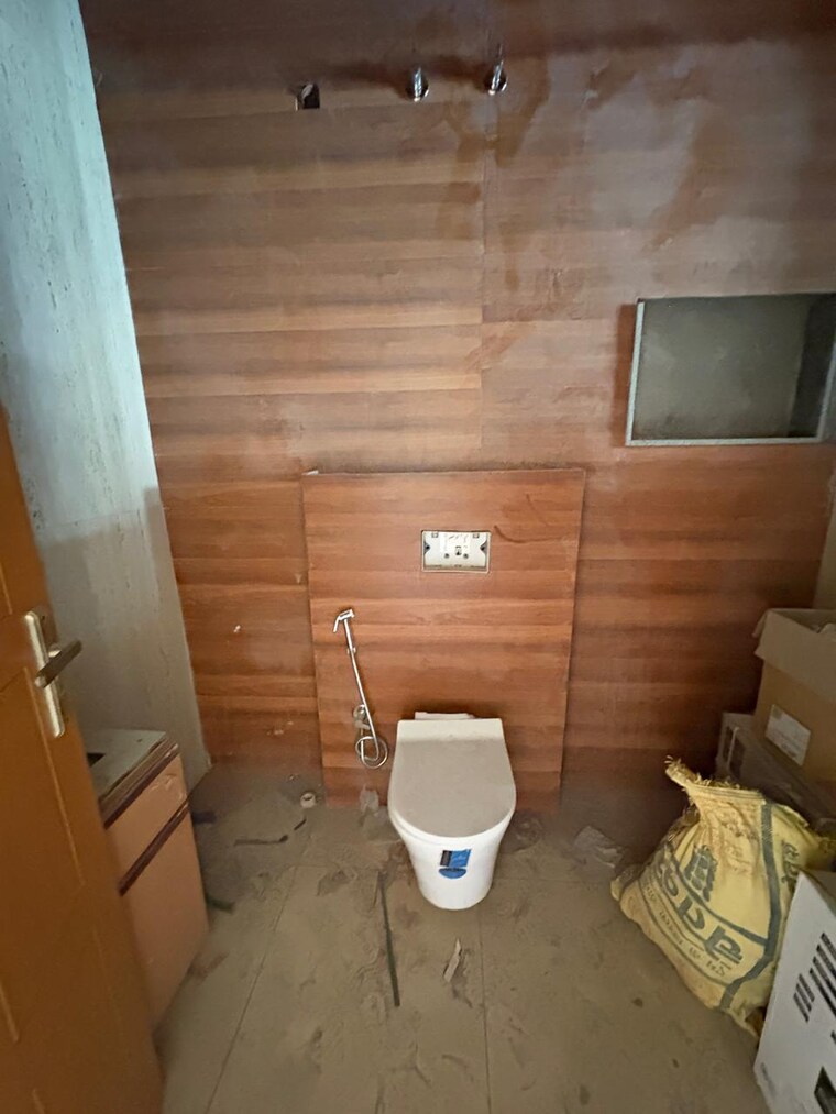 Bathroom, umang-summer-palms 2 Bedroom 980 Sq.Ft. Apartment In Sector 86 Faridabad 10438699