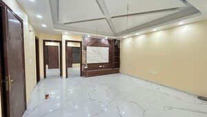 Room in 2.5 BHK Independent House at Sector 31 – for Sale