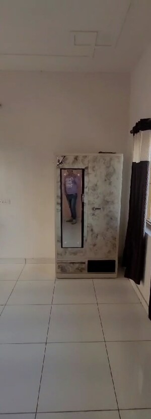Bathroom in 1 RK Builder Floor at Sector 9 – for Rent