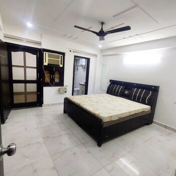 1 BHK Builder Floor for Rent in Sushant Lok Iii, Gurgaon