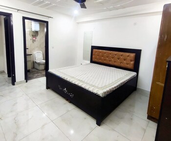 2 BHK Builder Floor for Rent in Sushant Lok Iii, Gurgaon