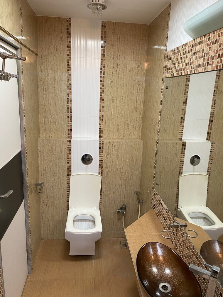 Bathroom, ap-panchritu 3 Bedroom 1300 Sq.Ft. Apartment In Powai Mumbai 10441071