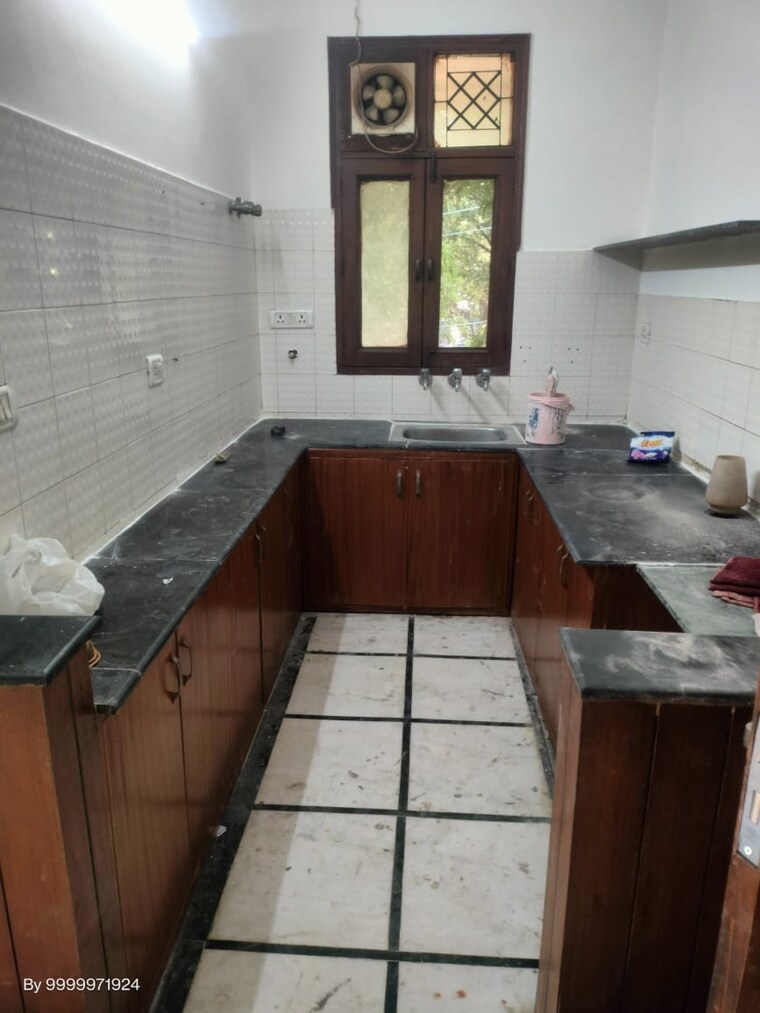 Kitchen, sector 56 2.5 Bedroom 2500 Sq.Ft. Builder Floor In Sector 56 Gurgaon 10441078