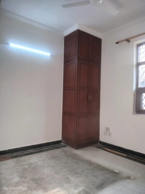 Room in 2.5 BHK Builder Floor at Sector 56 – for Rent