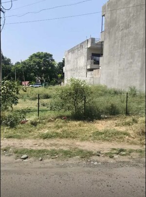  Plot For Sale in Sector 28