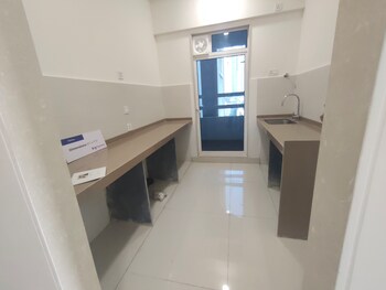 A And O F Residences Malad East
