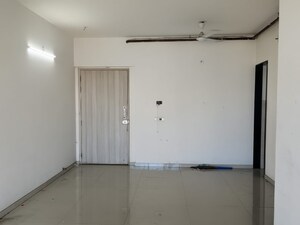 Room in 2 BHK Apartment at Kanakia Levels, Malad East – for Rent