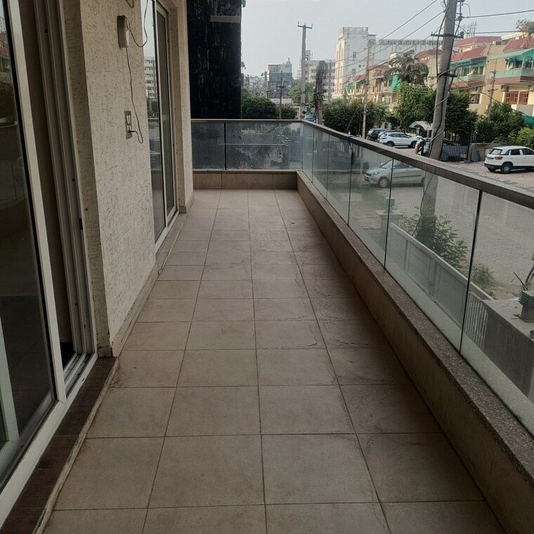 Balcony, s-s-southend 4 Bedroom 2850 Sq.Ft. Builder Floor In Sector 49 Gurgaon 10442611