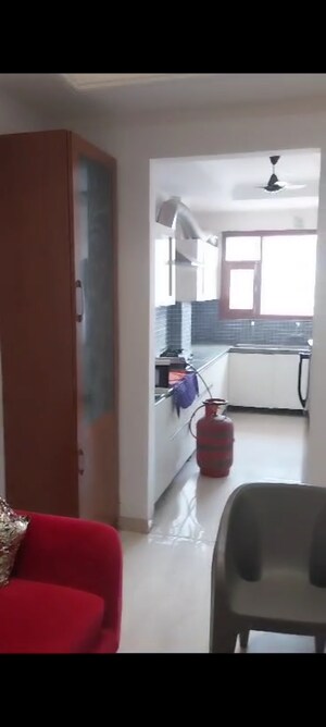 Bathroom in 3 BHK Apartment at Sunshine Enclave, Vip Road – for Rent