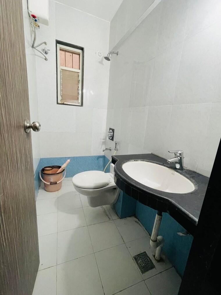 Bathroom, swami-residency 3 Bedroom 1500 Sq.Ft. Apartment In Bavdhan Pune 10442637