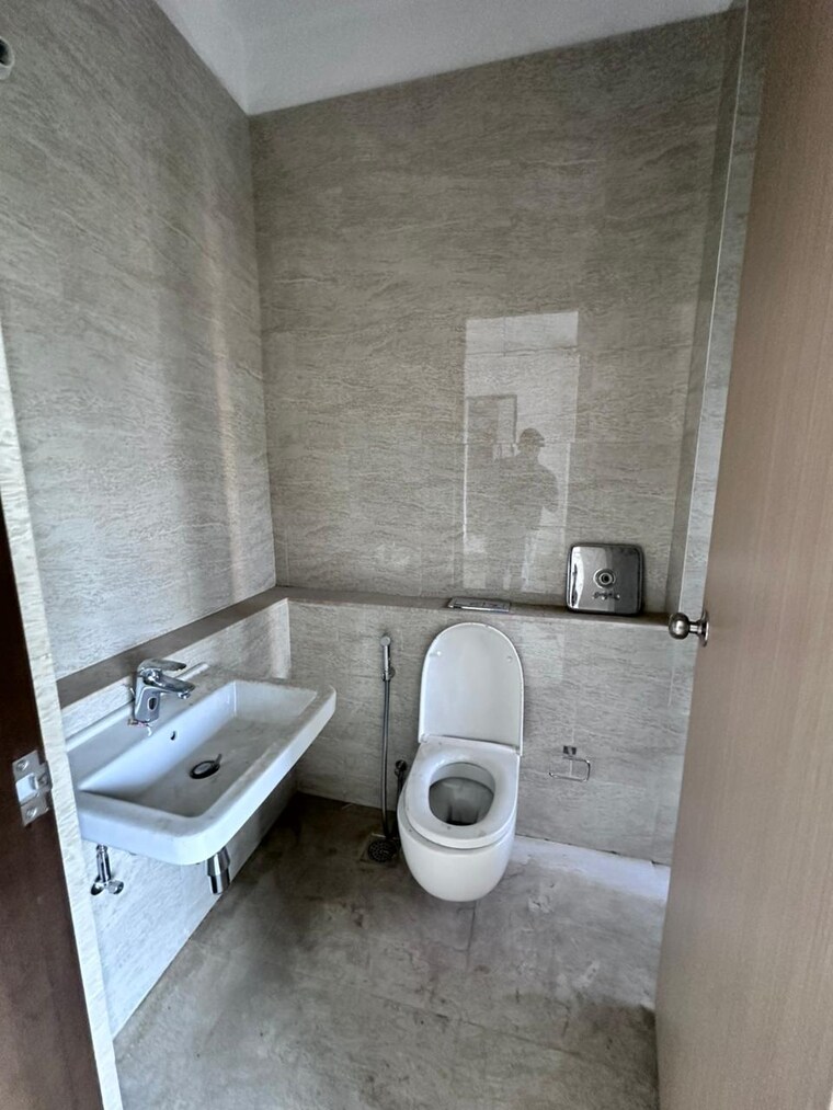 Bathroom, ruparel-ariana 2 Bedroom 777 Sq.Ft. Apartment In Parel Mumbai 10442935