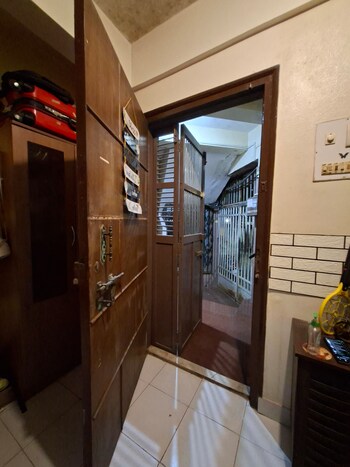 1 RK Flat for Rent in Dahisar West, Mumbai