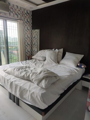 Bedroom in 2 BHK Apartment at Divyam Heights, Andheri West – for Rent