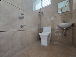 Bathroom in 1 BHK Apartment at Indiranagar – for Rent