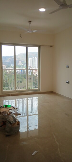 Furnished Amenities in 1 BHK Apartment at Crescent Silverwoods, Powai – for Rent