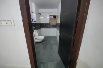 3 BHK Builder Floor for Rent in Chayan Para, Siliguri