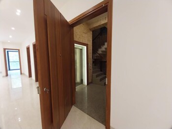 4 BHK Builder Floor for Sale in Anand Lok, Delhi