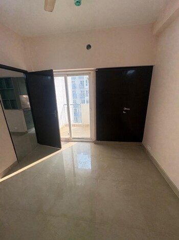 1 BHK Flat for Rent in Amrapali Dream Valley, Greater Noida