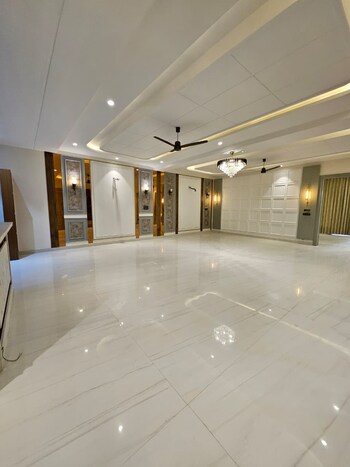 4 BHK Builder Floor for Sale in Green Fields Colony, Faridabad