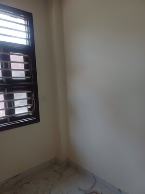 Room in 3.5 BHK Independent House at Palla – for Sale