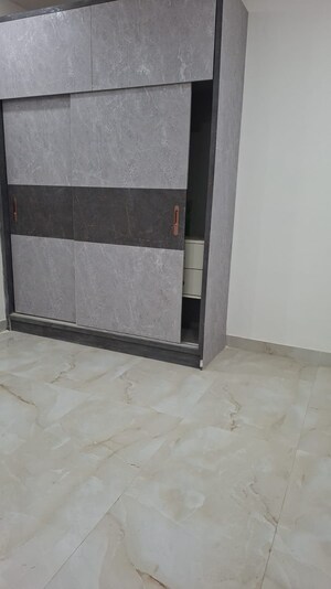 Room in 2 BHK Builder Floor at Upsidc Site B – for Sale