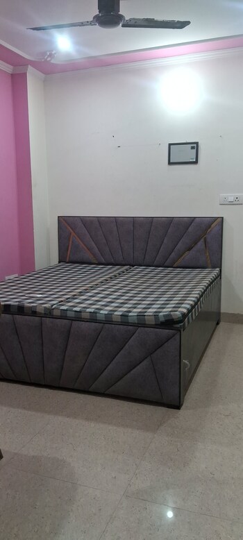 1 BHK Flat for Rent in Sarita Vihar, Delhi