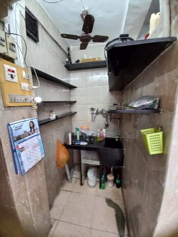 1 RK Flat for Rent in Vile Parle West, Mumbai