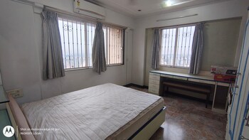 1 BHK Flat for Sale in Walkeshwar, Mumbai
