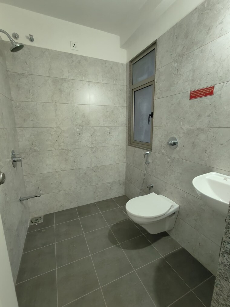 Bathroom, goyal-orchid-valley 3 Bedroom 1440 Sq.Ft. Apartment In Shela Ahmedabad 10453116