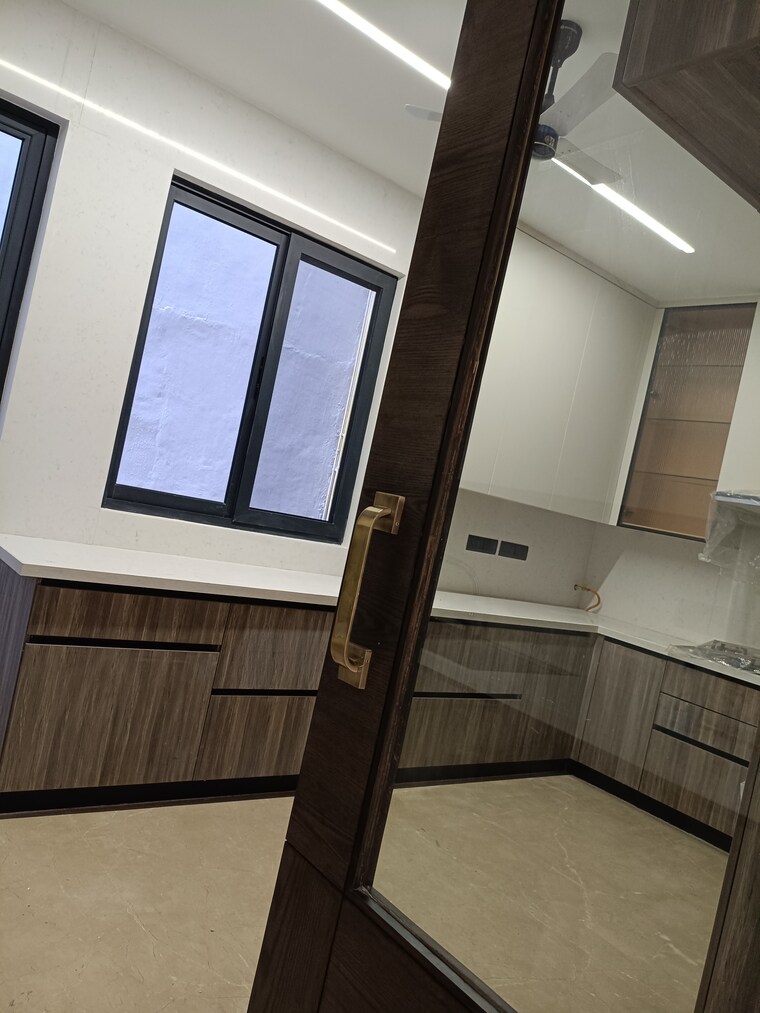 undefined, new friends colony 6+ Bedroom 500 Sq.Yd. Independent House In New Friends Colony Delhi 10453158
