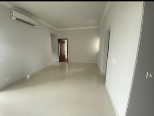Room in 3.5 BHK Apartment at Central Park Flower Valley Aqua Front Towers, Sohna Sector 33 – for Sale