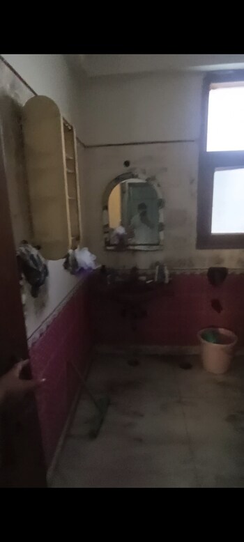 1 RK Builder Floor for Rent in Sector 55, Noida
