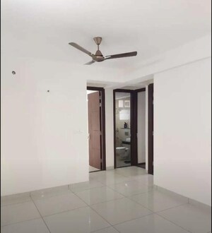 Room in 3 BHK Apartment at Allwin El Spazia, Sanauli – for Rent