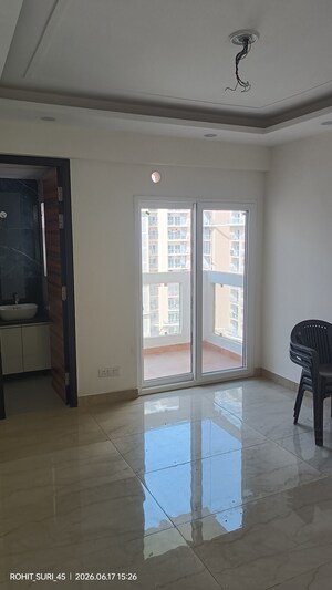 Room in 3 BHK Apartment at Samridhi Luxuriya Avenue, Sector 150 – for Rent
