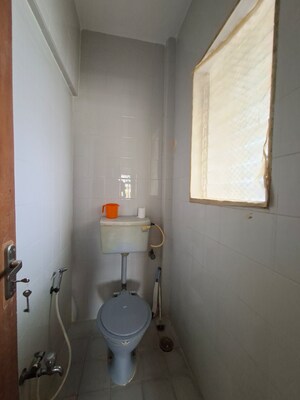 Bathroom in 1 BHK Apartment at Dahisar West – for Rent