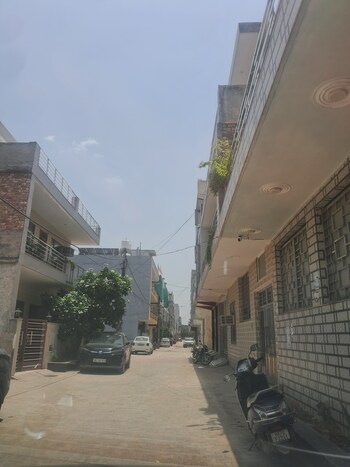 Plot for Sale in Maruti Kunj, Gurgaon