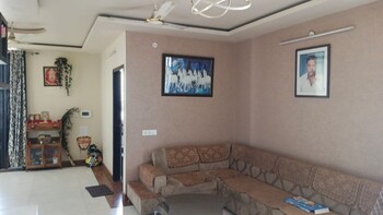 3 BHK Flat for Rent in Raja Park, Jaipur