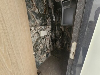 2 BHK Flat for Sale in Khetwadi, Mumbai